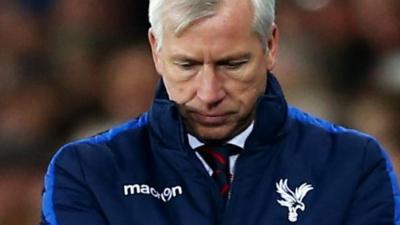 Palace in 'mini-crisis' admits Pardew