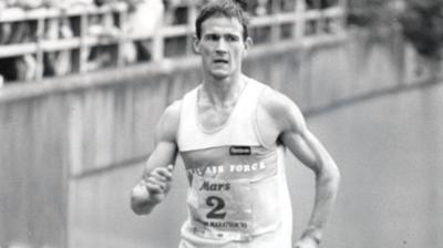 Steve Jones running