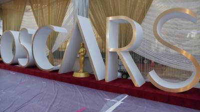 Oscars sign