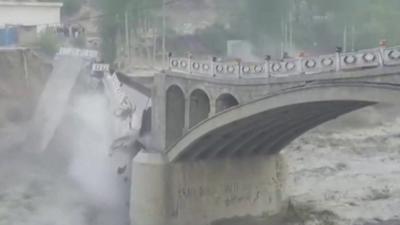 Hassanabad Bridge collapsing