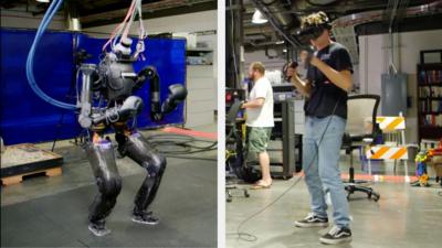 A fighting robot operated by VR