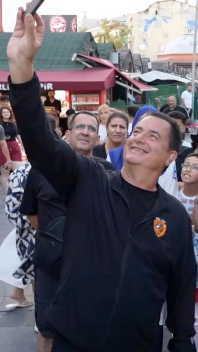 Hull owner takes a selfie