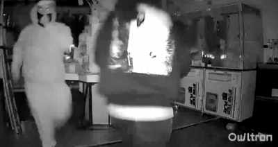 Moment thieves break into a LA store