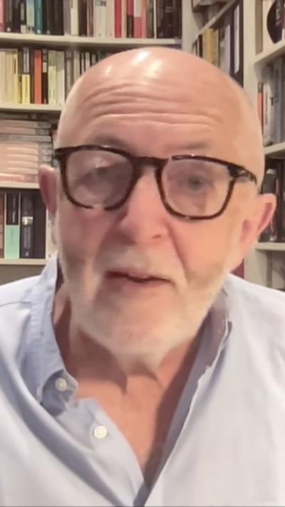 The BBC's Jeremy Bowen addresses the camera