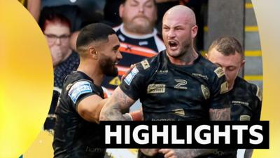 Leigh celebrate v Castleford