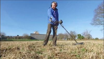 Metal detecting