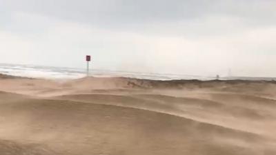 Montrose Golf Links has begun the huge task of clearing hundreds of tons of sand from greens and fairways after being hit by Storm Deirdre.