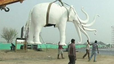 Elephant with many trunks