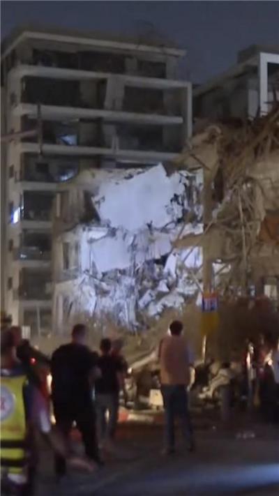 Buildings damaged after missile attack on Tel Aviv