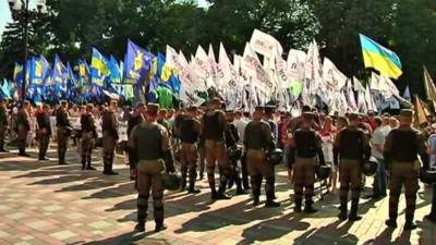 Protesters facing soldiers