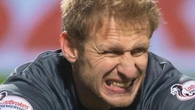 Coin thrown at Hearts goalkeeper Zdenek Zlamal from Celtic end