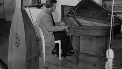 Richard Stilgoe plays a spinet