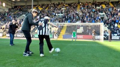 Roy scores his penalty