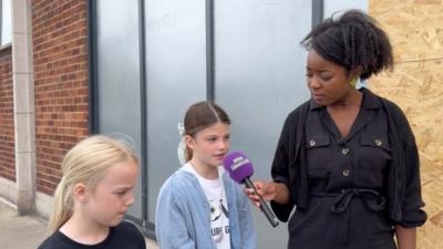 Emma-Louise meets two girls from Liverpool 