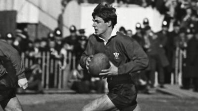 Barry John in action for Wales against Ireland in 1969