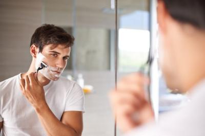 Man with safety razor