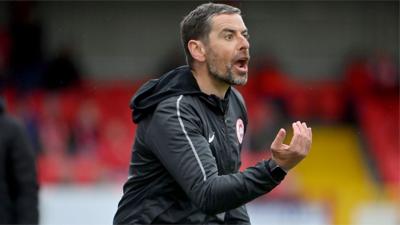 Tiernan Lynch, Larne manager