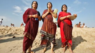 Women praying in Chennai