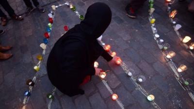 Candles lit in Molenbeek