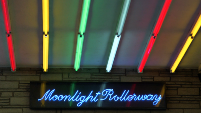 Moonlight rollerway sign