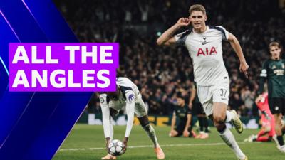 Micky Van de Ven celebrating