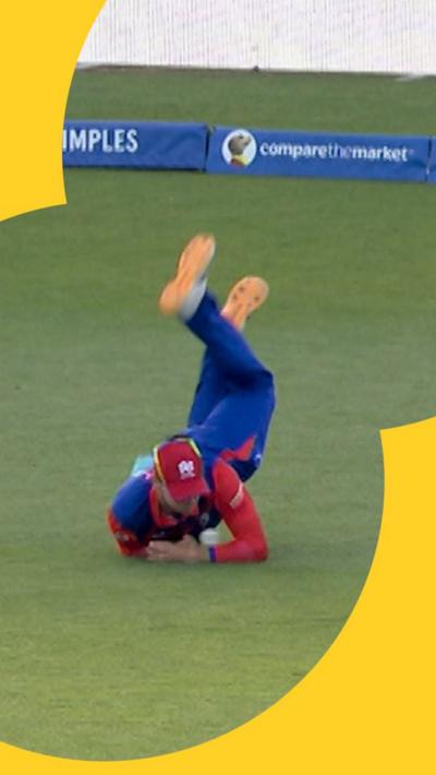 Tristan Stubbs going for a catch 