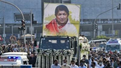 Lata Mangeshkar funeral procession