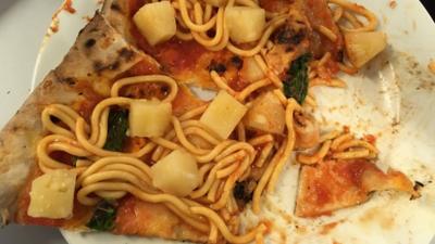 Spaghetti pizza