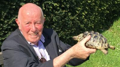 Richard Wilson with tortoise