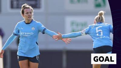 Man City's Lauren Hemp celebrates