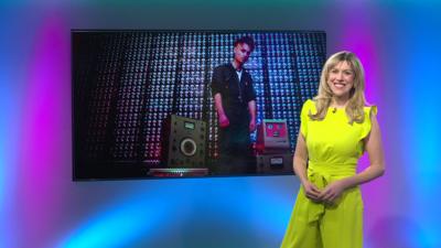 Jenny on the Newsround set