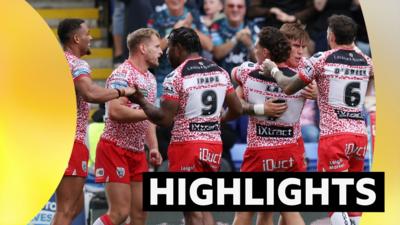 Leigh celebrate at Warrington