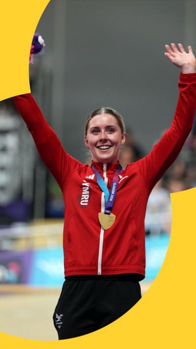 Emma Finucane celebrates
