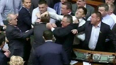 Fighting in Ukraine parliament