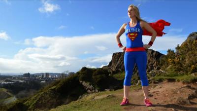 Heather in hero pose ahead of the London Marathon