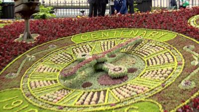 Floral clock