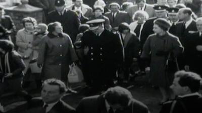 Queen visiting Aberfan