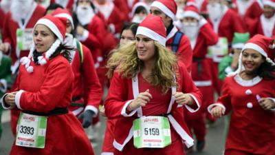 Runners dressed as Santa