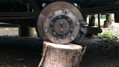 Minibus axle without wheel