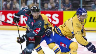 Scott Conway in action against HC Davos