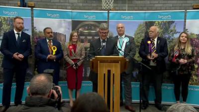 Candidates on stage in Tamworth