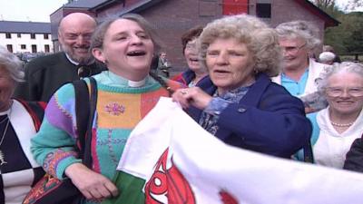 1996: Celebrations as vote on women priests in Wales is won