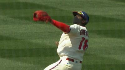 Didi Gregorius takes a catch