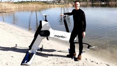 Manta5 hydrofoil bicycle