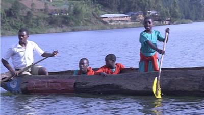 Children canoeing