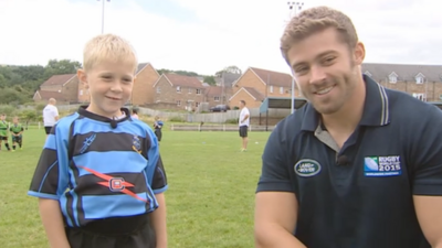 Leigh Halfpenny surprises boy, 8, at Llanharan