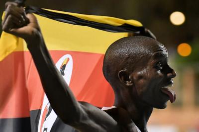 Cheptegei smashes 10,000m world record