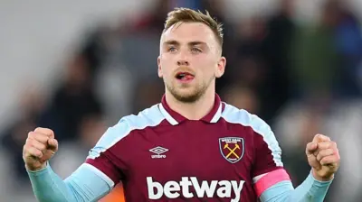 West Ham 1-0 Watford: Jared Bowen standing up and getting the