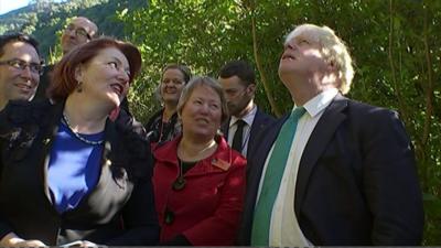 Boris Johnson with New Zealand minister Maggie Barry