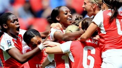 Arsenal players celebrate